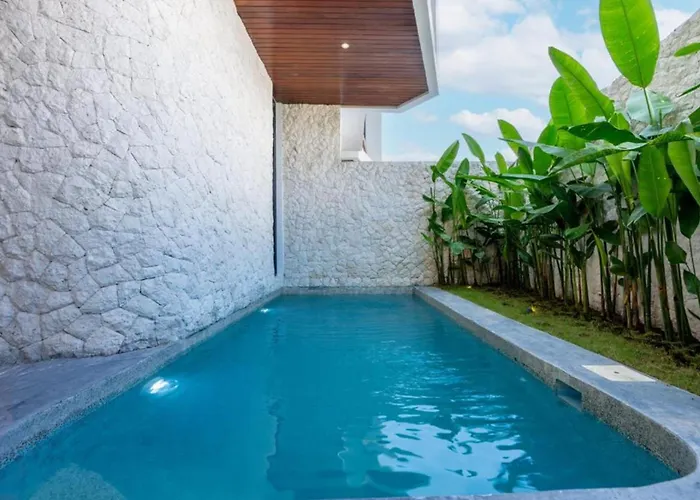 Pantai Lima 2br With Rooftop Only 500m To *