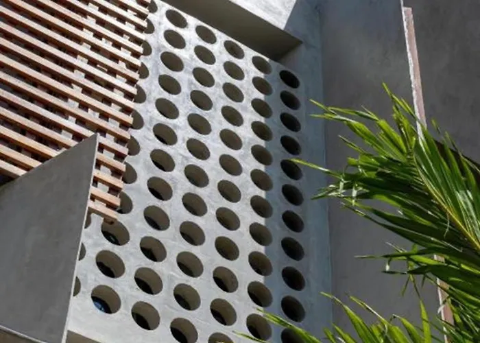 Pantai Lima 2br With Rooftop Only 500m To Villa Pererenan